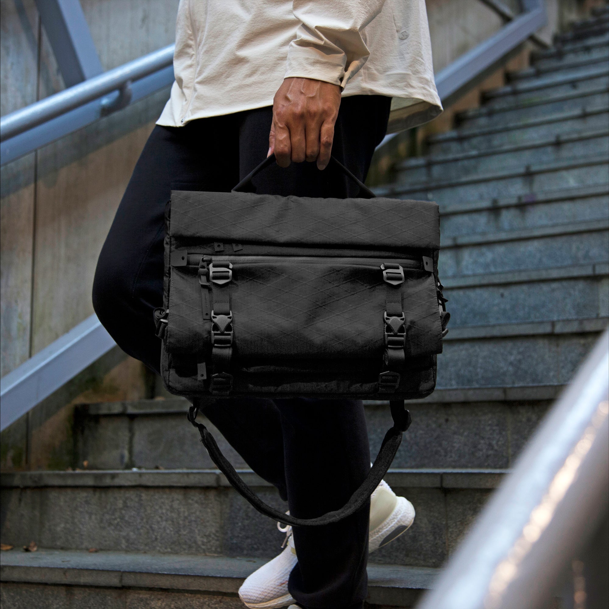 タグ付き 定価3.19万 CODE OF BELL APEX LINER MAX APEX LINER MAX / 2 Way Shoulder Bag | CODE OF BELL コードオブベル